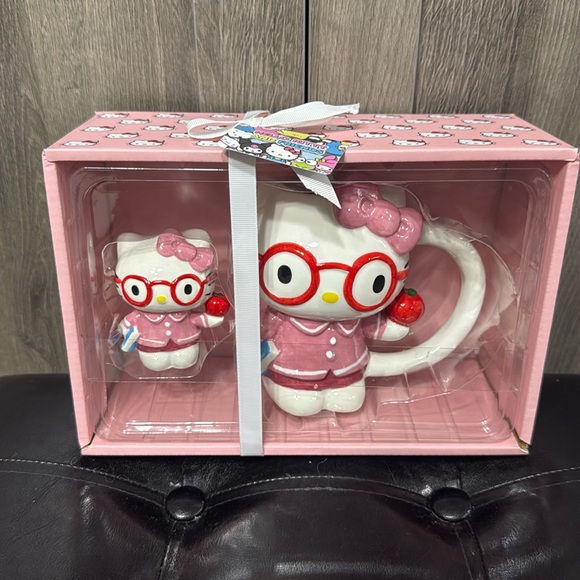 Blue Sky Other - Blue Sky Clayworks Hello Kitty School Girl Mug & Matching Figurine Set Goldminc
